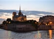 Okouzlujici Pariz - Notre Dame z lodi