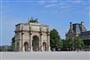 Okouzlujici Pariz - pred Louvrem - oblouk Carussel