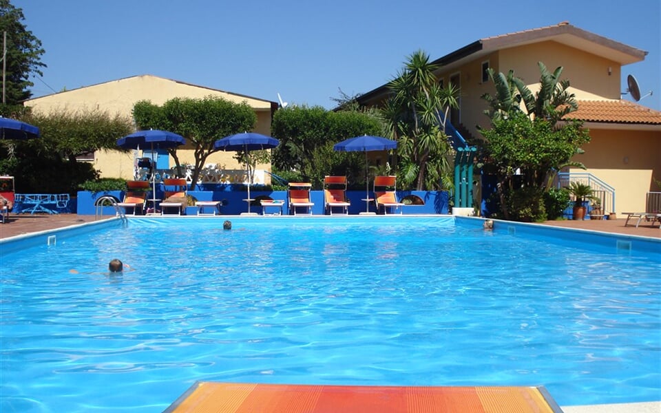 Itálie, Kalábrie, Hotel Grotticelle - bazén