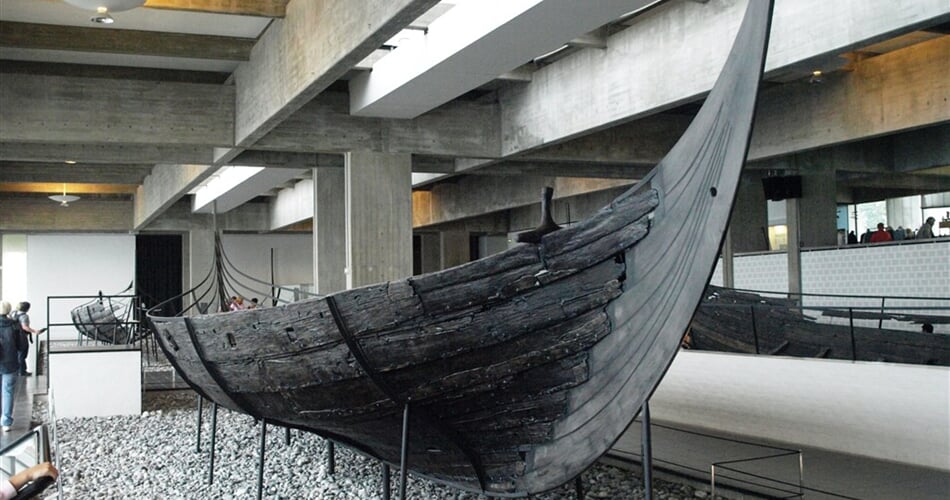 Dánsko - Roskilde - Vikingeskibsmuseet, Skuldelev 3, 14m dlouhá a 3,3 m široká