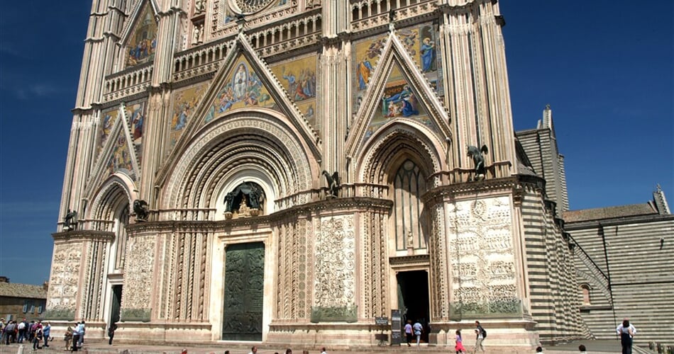 Itálie - Orvieto -  dóm, reliéfy 1320-30, L.Maitani, výjevy ze Starého a Nového zákona