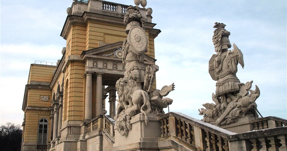 Rakousko - Vídeň - Schönbrunn, Gloriette, 1775, na pamět vítězství v bitvě u Kolína