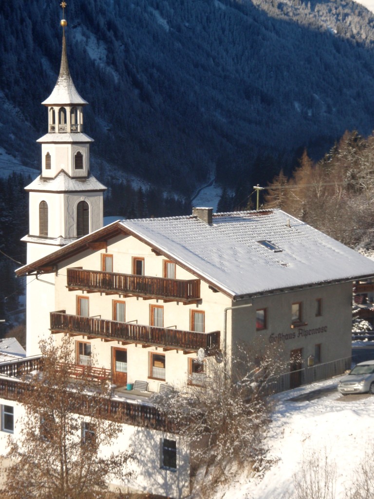 Lyžování v Rakousku__Pitz_Alpenrose-extr