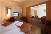 Hotel**** Primus 13