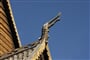 Norsko - Lom, roubený kostel se symbolickými dračími hlavami