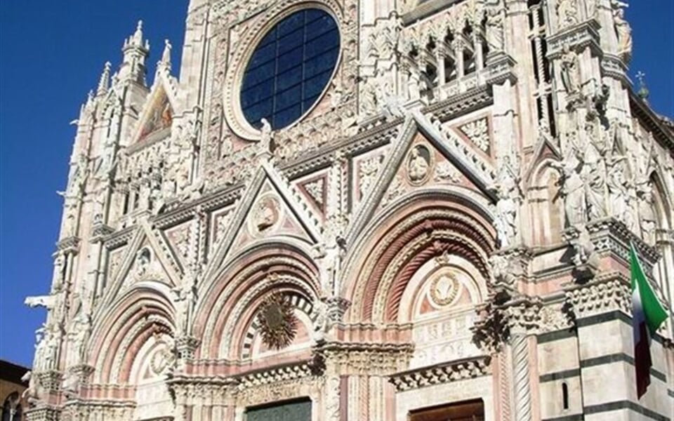 Itálie - Umbrie - Siena, průčelí katedrály, katedrála postavená v letech 1215-1285, průčelí 1380