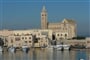 Itálie - Trani - románská katedrála s arabskými motivy, 1143, věže 1230-39