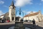 Francie - Beaujolais - Vosne-Romanée, centrum městečka obklopeného vinicemi které dávají nejdražší víno světa