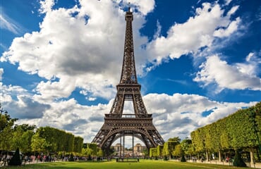 Paříž a Versailles pouze 1 prodloužený termín v roce
