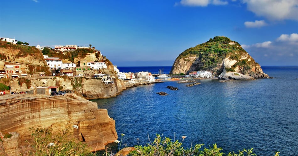 Itálie - ostrov Ischia - St. Angelo