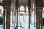 Španělsko - Andalusie - Granada, Alhambra, Patio de los Leones, vybud. Mohamed V. (1377)