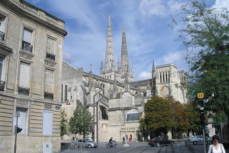 Bordeaux a Akvitánie, památky, víno a vlny Atlantiku