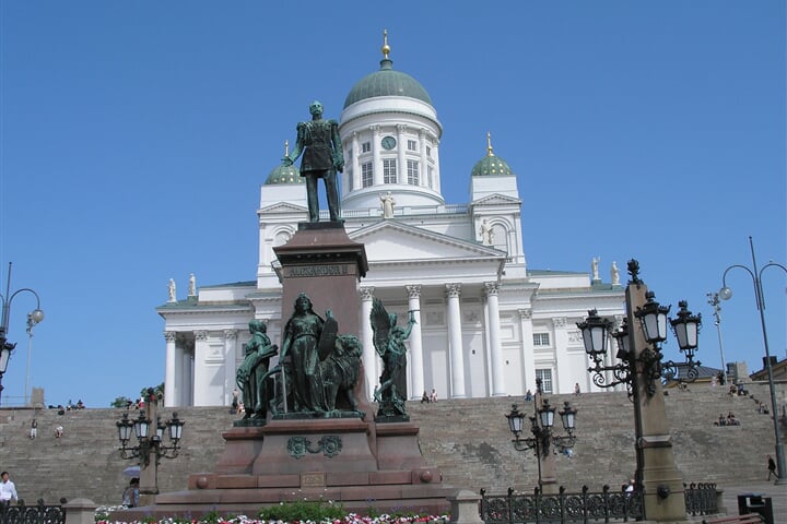 Okruh Pobaltskými republikami s návštěvou Petrohradu a Finska - letecky