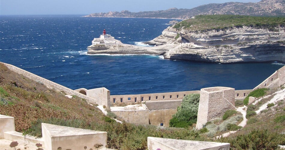 Bonifacio-30