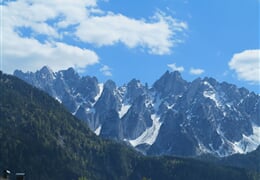 Hory a termální lázně Rakouska