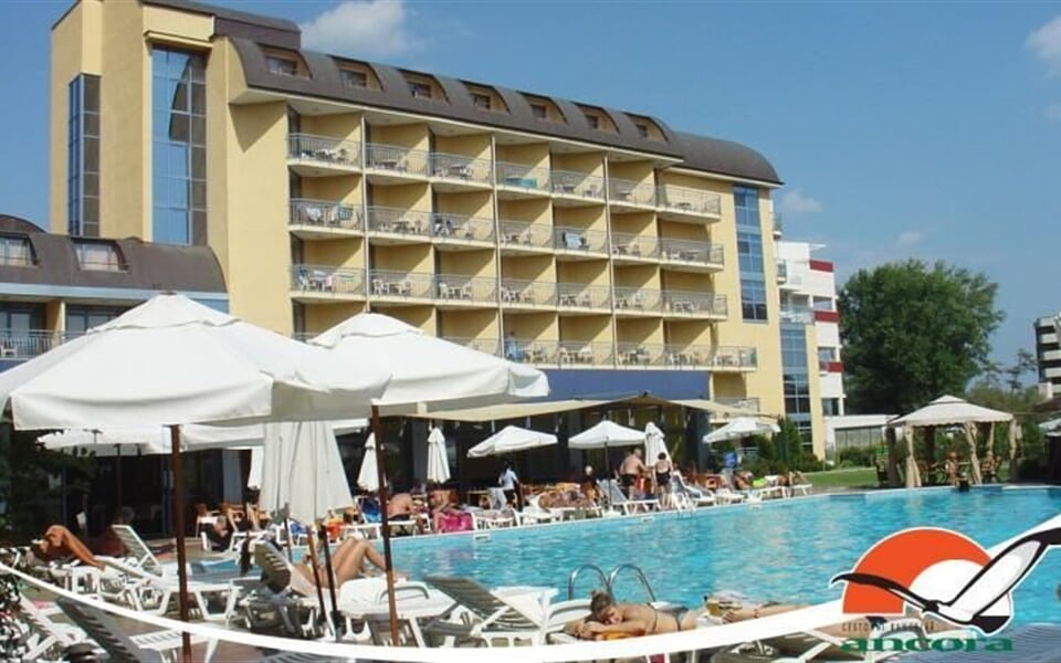 Foto - Slunečné pobřeží - Hotel BAJKAL***+ (odlet z Prahy - 8 denní)