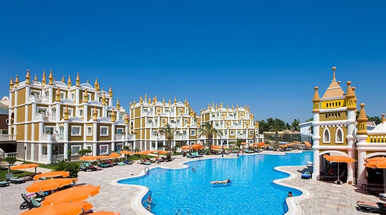 Hotel Kamelya Aishen K Club: fotografie vybavení exteriérů a interiérů ubytování.