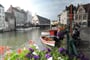 Belgie - Gent, řeka Leie, vzadu budova Groot Vleeshuis (Masné krámy)