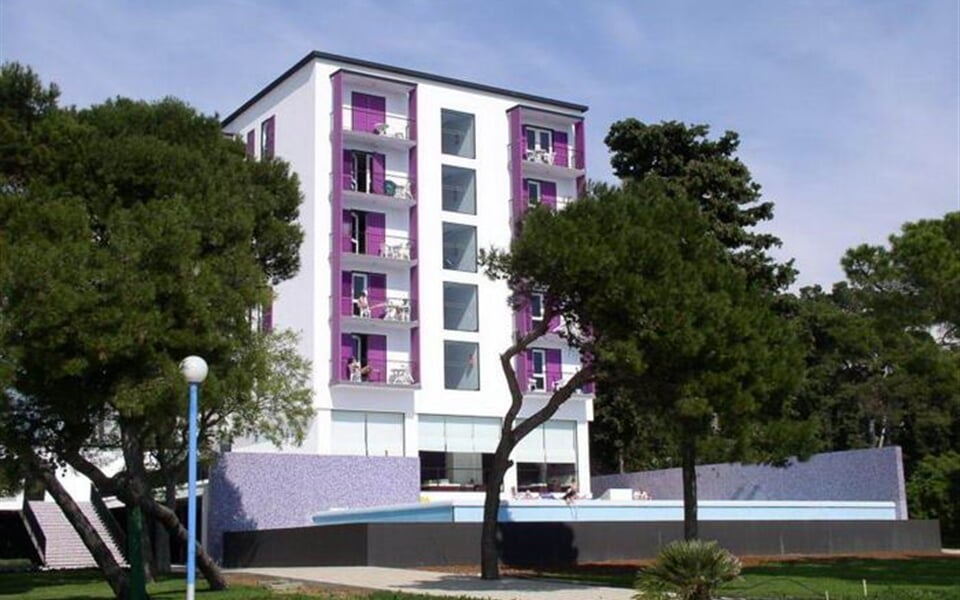 Hotel Adriatic s venkovním bazénem