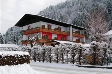 AKCE: Korutanské Alpy - hotel*** Laerchenhof, skipas v ceně /č.1003