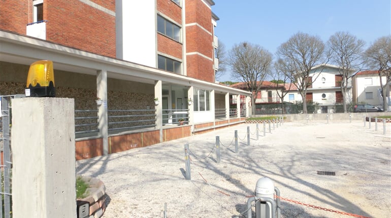 Businelli 1 - B42 parcheggio