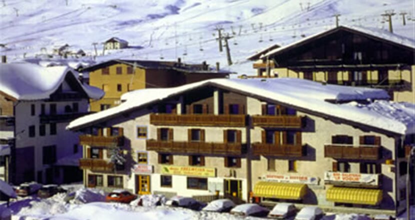 index_r8_c4