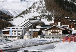 Ledovec Schnalstal - Senales*** u sjezdovky, bazén, wellness a skipas v ceně, 1 POKOJ / č. 6028