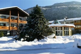 Korutanské Alpy - hotel**** Trattnig s bazénem - TOP skipas v ceně /č.5245