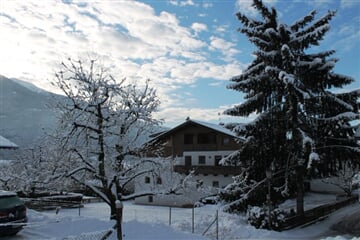 LAST Skvělé lyžování v Dolomitech - Schirmerhof ** - skipas a sauna v ceně / č.4023
