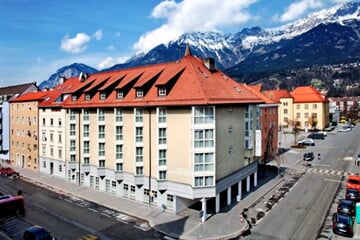 Stubaiské Alpy - Axamer Lizum, hotel **** Alpin Park s wellness, skipas v ceně / č.2385