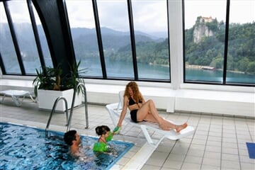 Turistika a wellness Bled - hotel Park ****, bazén v ceně / č.4812