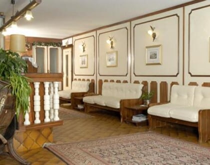 Hotel Europa, Madonna (2)