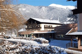 Lyžování Nassfeld a Lienzdké Dolomity - hotel**** Erlenhof, skipas a bazén v ceně / č.3006