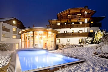 AKCE: Stubaiské Alpy - hotel*** Bon Alpina s bazénem, skipas v ceně, u sjezdovky/č.2395