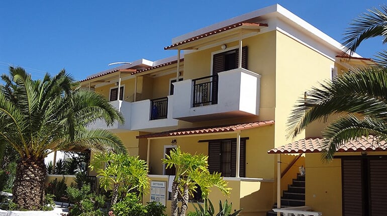 Studia Draganikos: fotografie vybavení exteriérů a interiérů ubytování.