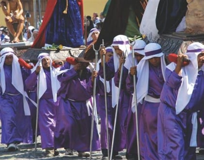 Oslavy během Velikonočního týdne v Antigua