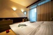 Hotel** Marmot 11