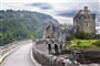 Skotsko - hrad Eilean Donan shutterstock