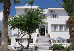 Kamari - Hotel Kamari Blu Boutique