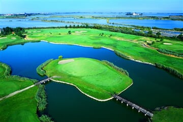 Golf u moře - Grado, Resort Tenuta Primero - bungalov, možnost výhodné unlimited FEE / č.3011