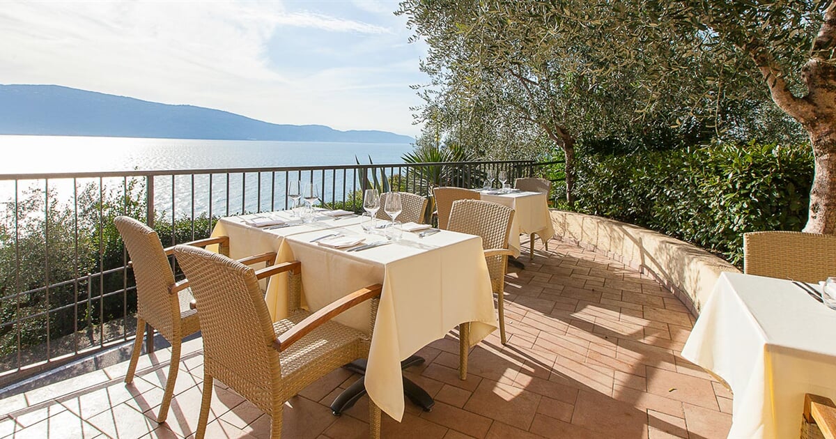 meandro lake view hotel & restaurant