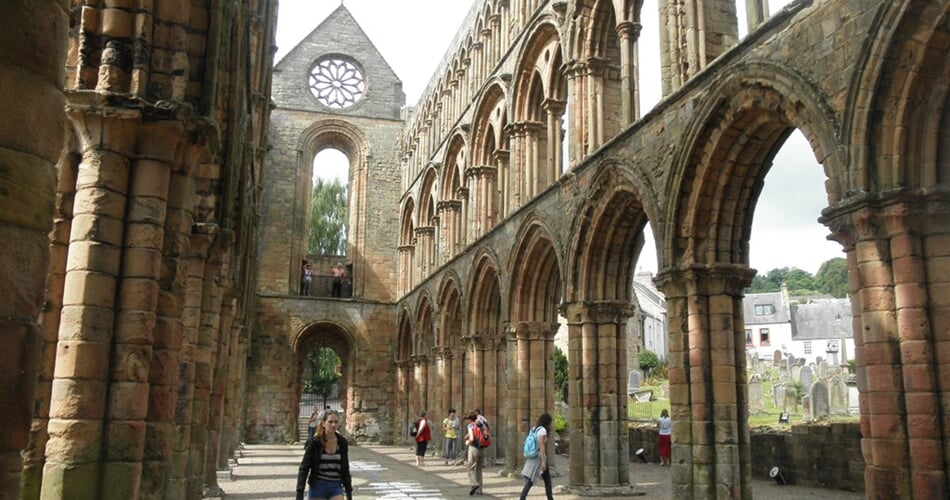 Velká Británie - Skotsko - Jedburgh, klášterní kostel P.Marie, gotický, zničen Angličany 1544-5