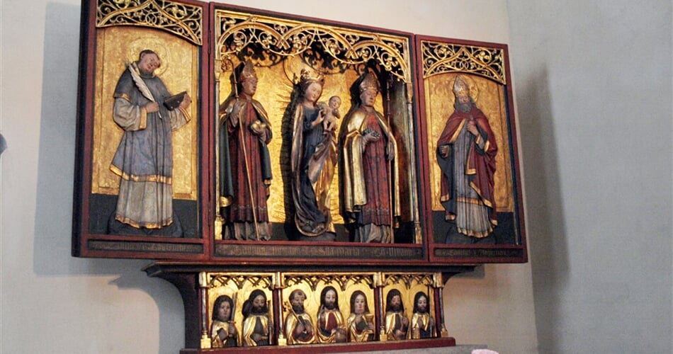 Německo - Norimberk - sv.Klára, Madona 1495-1500, z několika částí, vedle Madony vlevo sv.Mikuláš