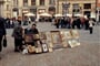 Polsko - Vratislav (Wroclaw), umělci nebo spíš prodejci u radnice