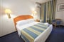 room1 g