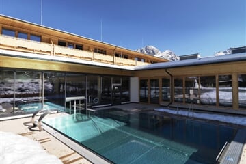 Nassfeld - hotel**** Sonnenalpe na svahu, wellness a skipas v ceně / č.6024