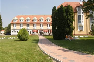 Mosonmagyaróvár - hotel AQUA HOTEL TERMÁL*** autobusem (KL)