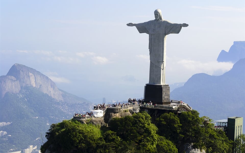 Brazilie_ Air view cristo redentor - Rio De Janeiro - Brazil_dreamstime_xxl_24317875 (Kopírovat)