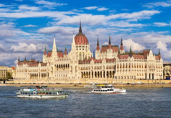 Jarní pohoda v Budapešti + lázně Mosonmagyarovar, ubytování v centru Budapešti