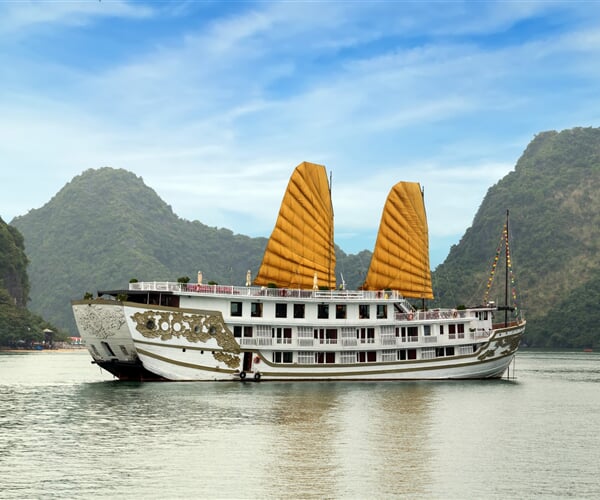 Barevný Vietnam s plavbou v zátoce Ha Long Bay